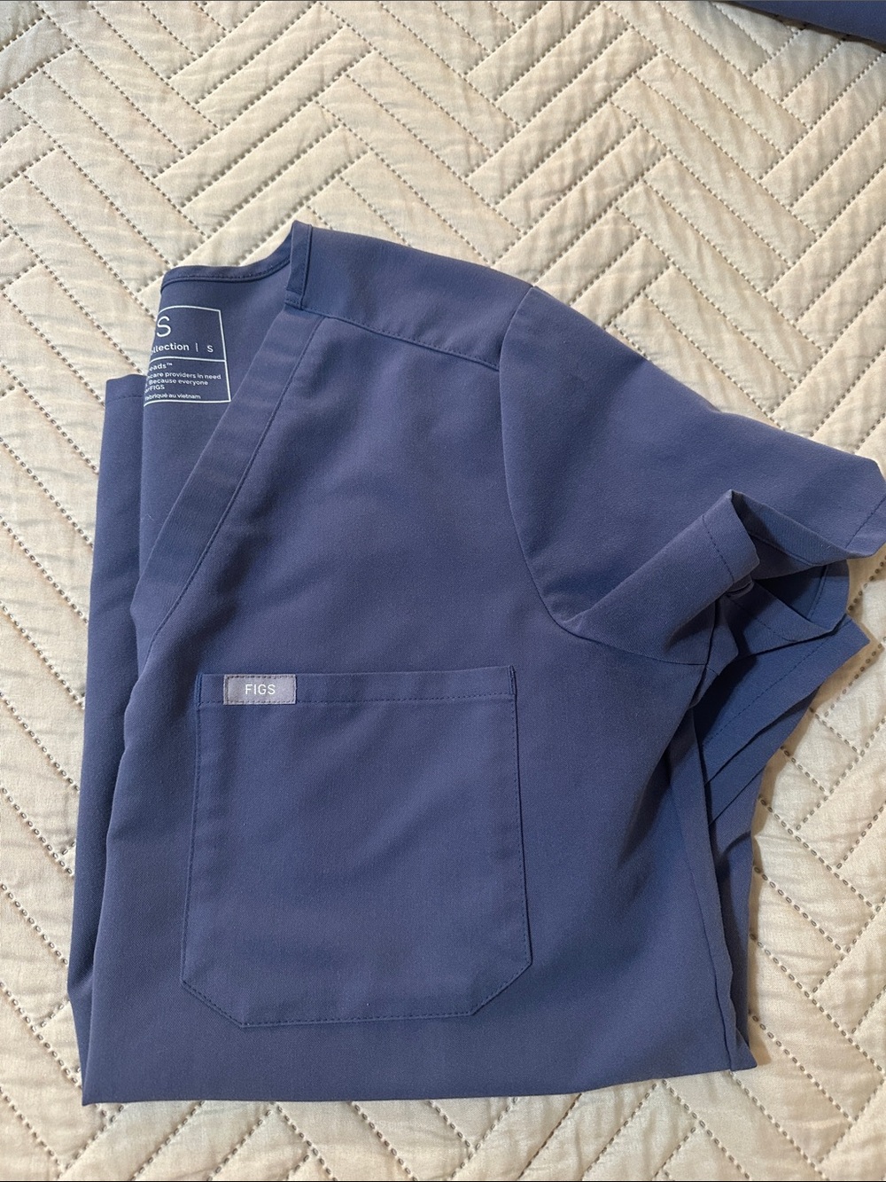 FIGS scrub top- Small